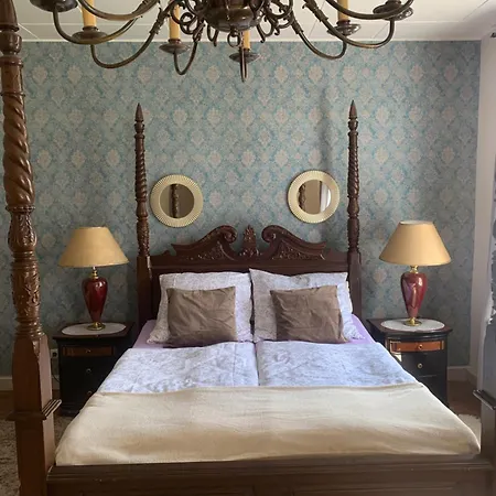 Gutshaus Schwarzenhof * Dargun